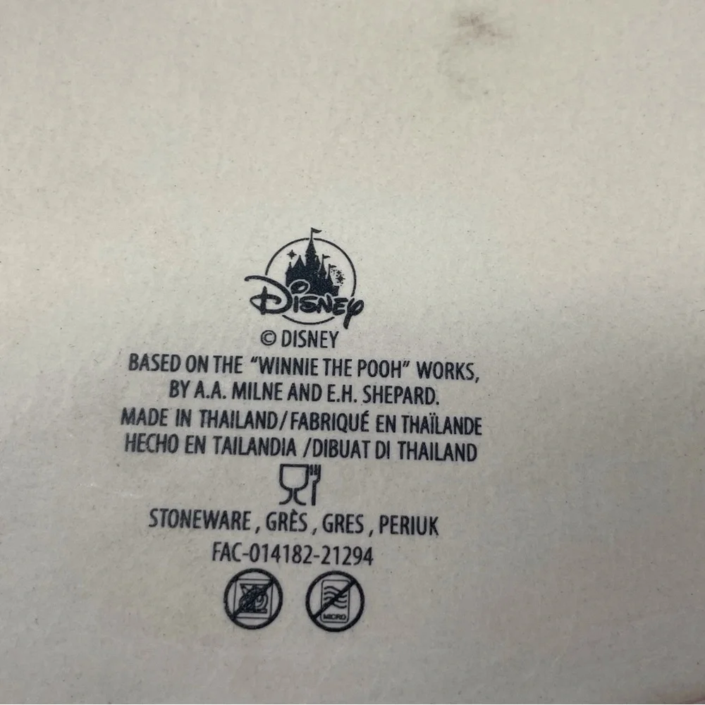 Disney Store Ceramic White Tigger Figural Cake Stand Plate Winnie the Pooh. - Picture 10 of 11